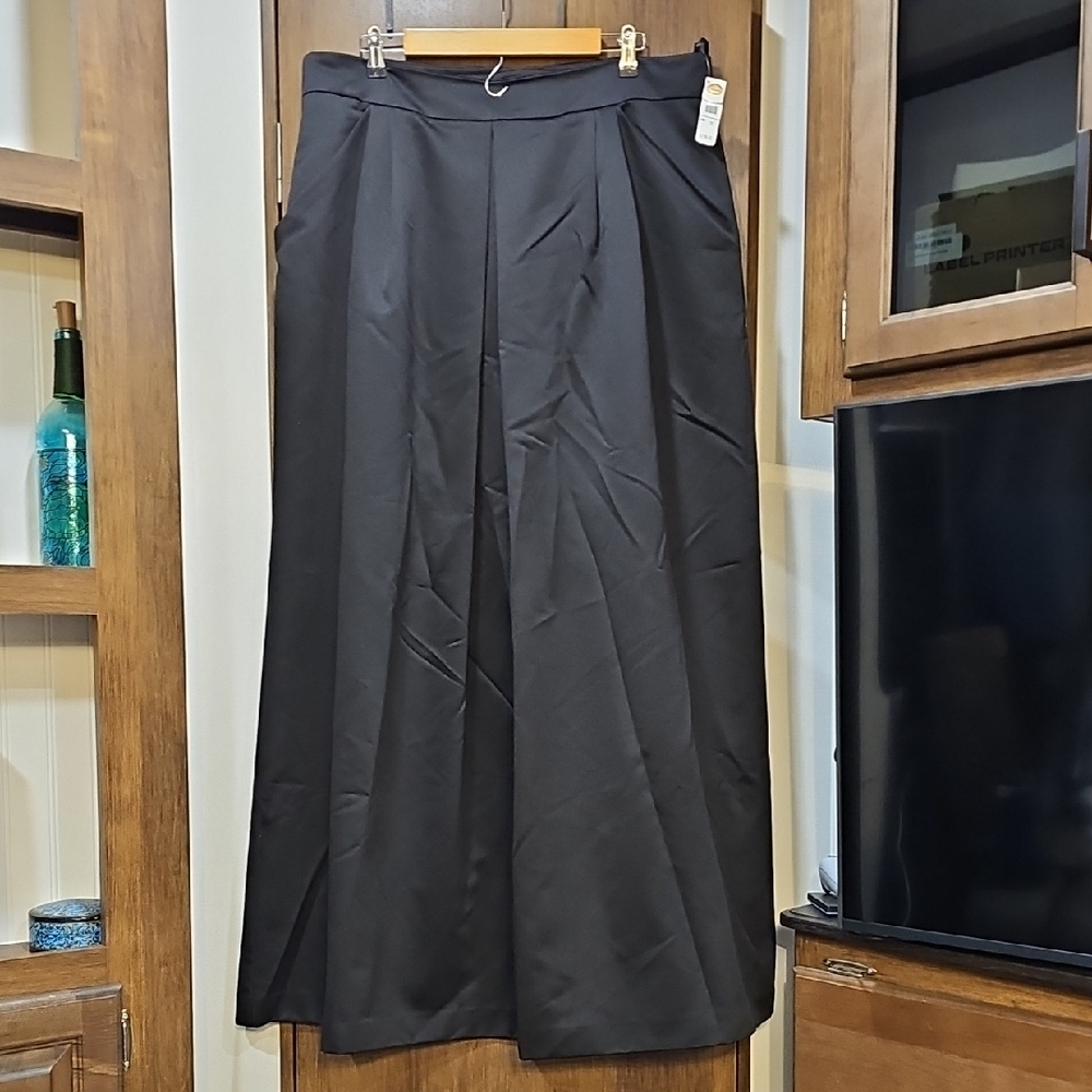 Talbots NEW - Elegant Black Women's Skirt with pockets plus size 20